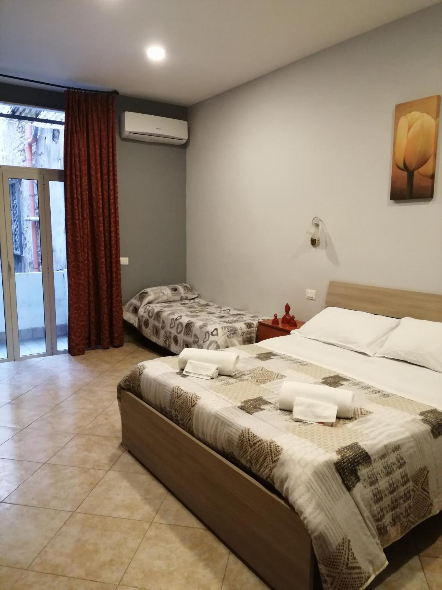 San Gaetano Bed Hotell Neapel Rum bild